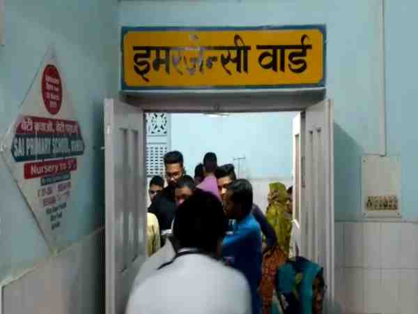 seven people including four children eat jatropha admitted to hospital in mahoba