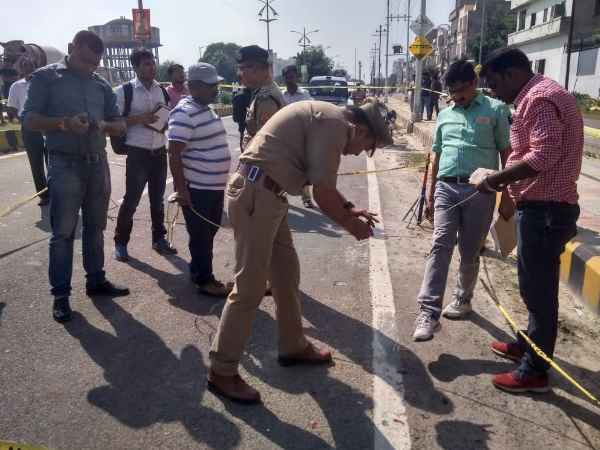 फॉरेंसिक एक्सपर्ट भी है साथ