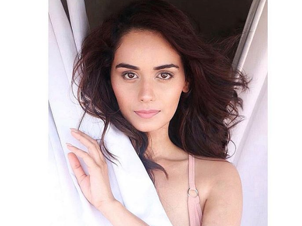 मासिक धर्म के बारे में जागरुक कर रही हैं महिलाओं को 