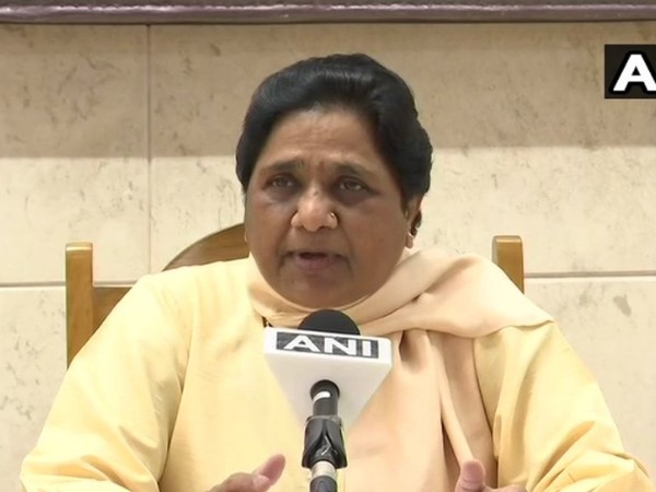 राज्य में बीएसपी 35 सीटों पर लड़ेगी राज्य में बीएसपी 35 सीटों पर लड़ेगी