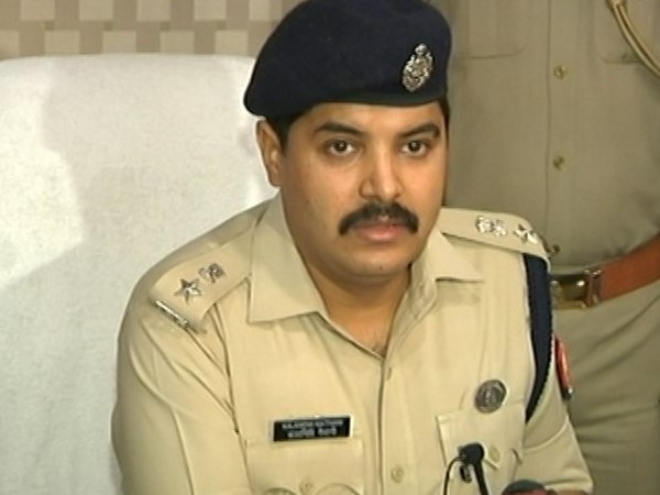 सहकर्मी सना ने ही पुलिस को मदद के लिए फोन किया