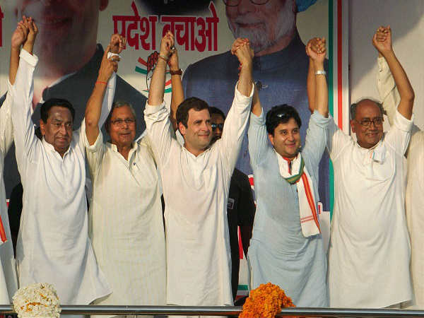 कांग्रेस को भी मंदिरों का सहारा कांग्रेस को भी मंदिरों का सहारा