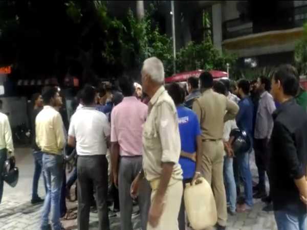 lucknow petrol pump mixing water with petrol and selling