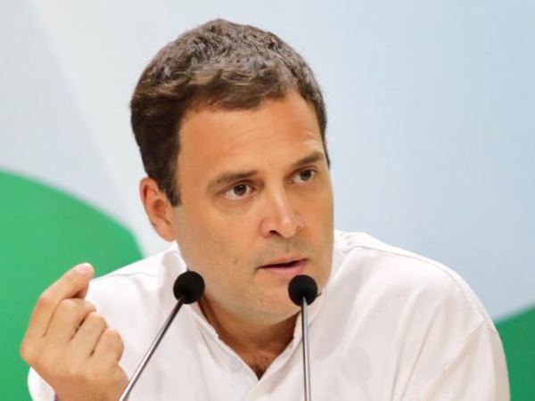 मोदी ने अंबानी को 30 हजार करोड़ का तोहफा दिया