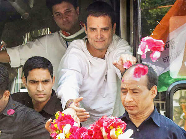 राहुल गांधी ने मोदी सरकार पर भी बोला हमला 