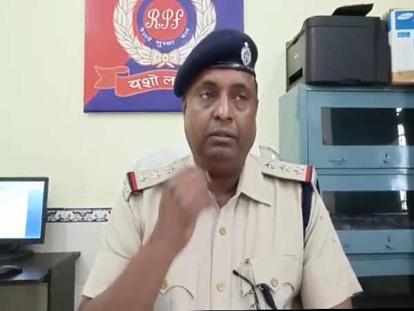 boy does stunning stunt on the train, video goes viral