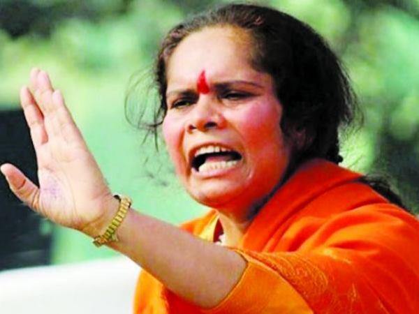 देश में अगड़े-पिछड़े की राजनीति चल रही है देश में अगड़े-पिछड़े की राजनीति चल रही है