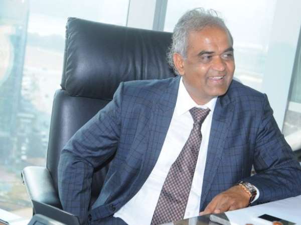 प्रदर्शन के आधार पर मिलता है उपहार