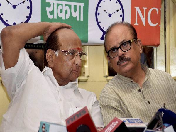 'पीएम मोदी को क्लीन चिट क्यों दी' 'पीएम मोदी को क्लीन चिट क्यों दी'