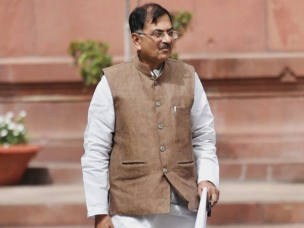 'अपने घमंड को दूर करो' 'अपने घमंड को दूर करो'