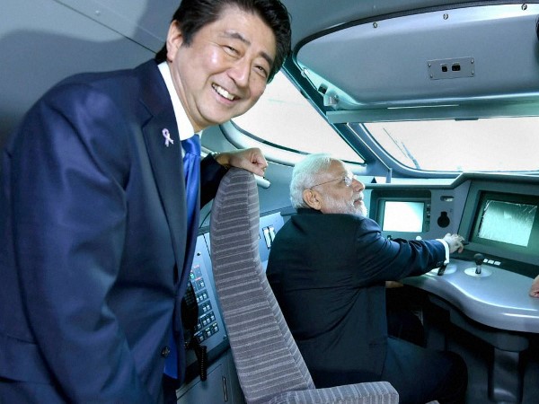 किसानों का आरोप जमीन अधिग्रहण के नियमों का उल्लंघन कर रही है सरकार