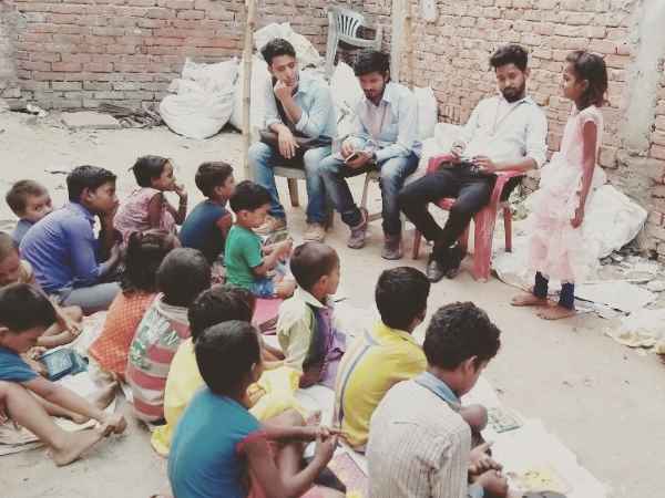 समाज से जोड़ना है मकसद समाज से जोड़ना है मकसद