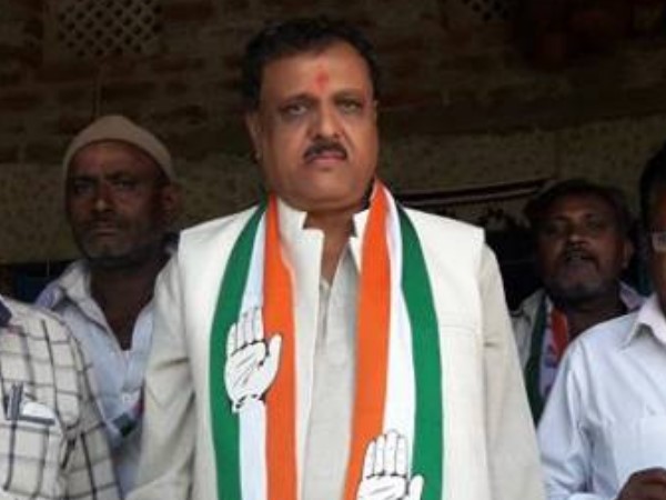 एक पुलिसकर्मी, एक पुलिसकर्मी होता है