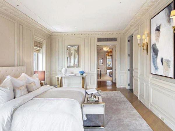 The Ithca Trust के नाम पर खरीदी गई प्रॉपर्टी