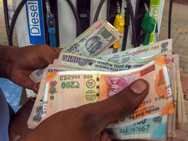 'डीलर्स और ग्राहकों, दोनों को होगी परेशानी' 'डीलर्स और ग्राहकों, दोनों को होगी परेशानी'