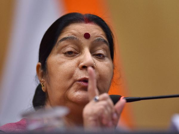 ऊपर लगे आरोपों पर अब तक चुप हैं अकबर