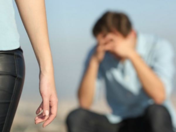 स्पर्म डोनर की मदद लेने के पीछे पत्नी ने घुमाकर यूं पकड़ा कान स्पर्म डोनर की मदद लेने के पीछे पत्नी ने घुमाकर यूं पकड़ा कान