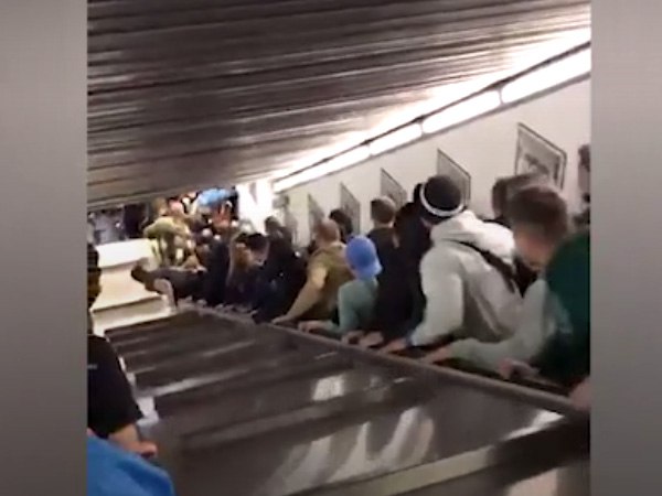 एस्कलेटर फेल होने से हुआ हादसा