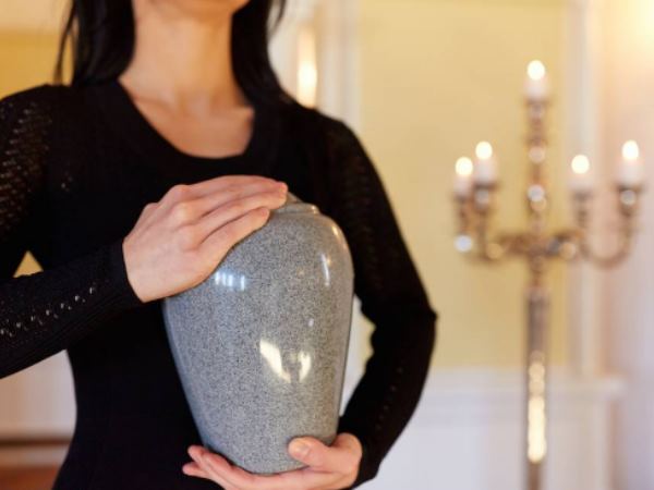 क्लासमेट ने कहा, 'उसने अस्थियों का जिक्र किया था'