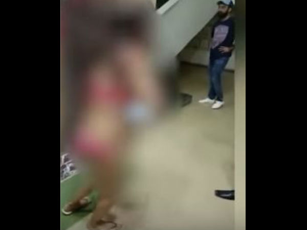  पुलिस के सामने उतार दिए कपड़े