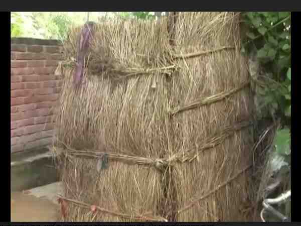 husband gifted toilet to his wife on karwa chauth