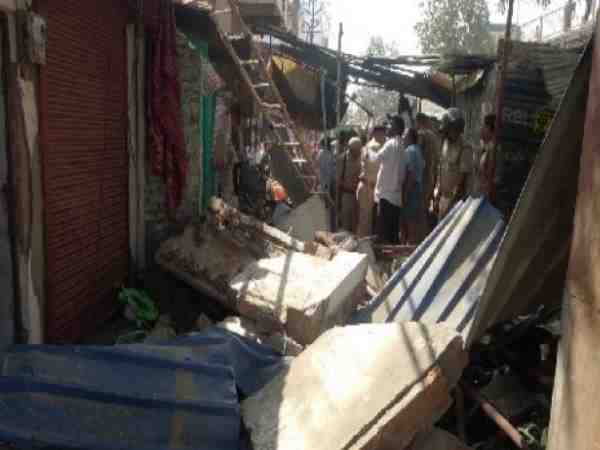 यूपी: पटाखे फैक्ट्री में धमाके से 8 लोगों की मौत समेत 6 घायल, जांच में जुटी एटीएस