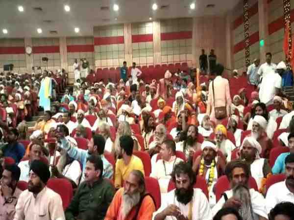 madhya pradesh computer baba attacks cm shivraj singh government at indore