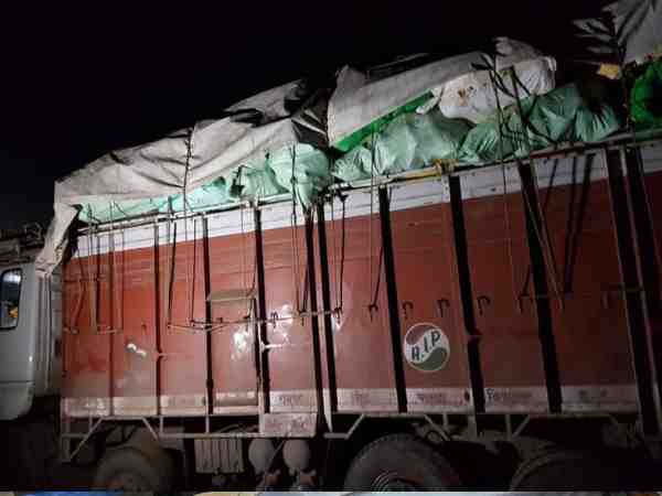 congress accused the BJP when thousands of tiffins found in truck in chhattisgarh