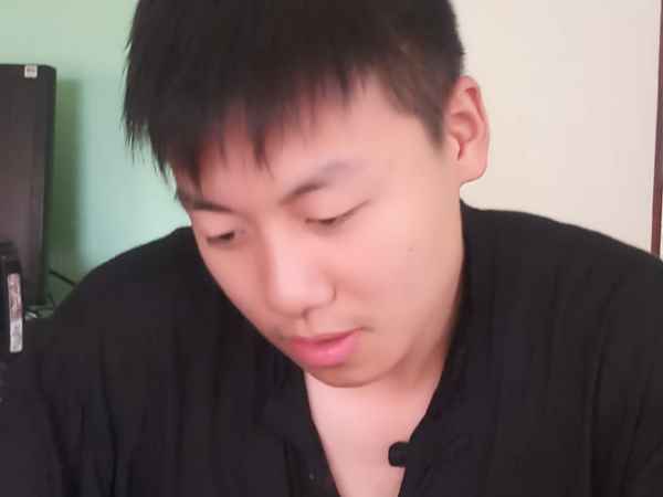 दोस्तों के साथ आया था ताज घूमने