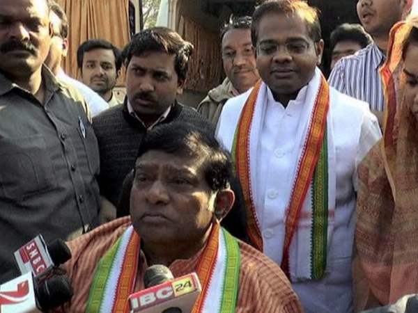 अजीत जोगी के बेटे अमित जोगी ने संभाल रखा है मोर्चा