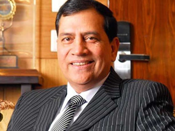 दस्तावेज ना सौंपने के चलते लिया गया हिरासत में 