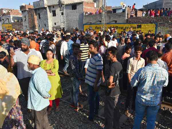 सिद्धू ने दागा सवाल 