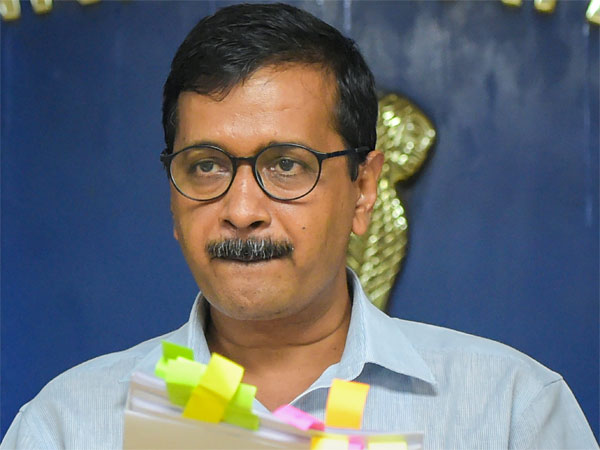 केजरीवाल के खिलाफ भी शिकायत