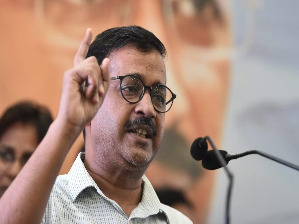 किसानों के समर्थन में उतरे अखिलेश-केजरीवाल