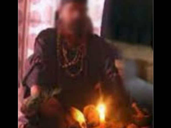 बाबा ने बिजनेसमैन को नजरबंदी का ऐसा खेल दिखाया कि फिर... बाबा ने बिजनेसमैन को नजरबंदी का ऐसा खेल दिखाया कि फिर...