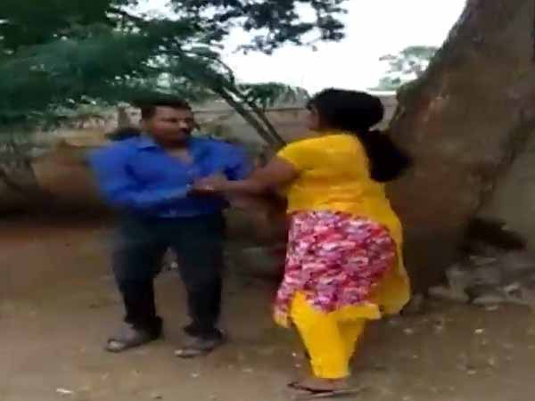 पीटने के बाद पुलिस को सौंप दिया