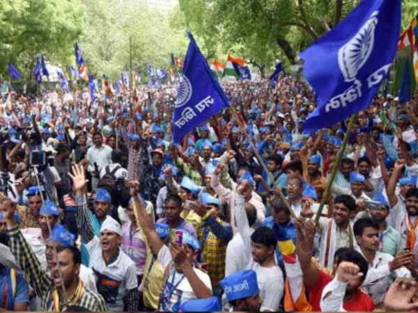 दलित मुस्लिम सम्मेलन में दिया विवादित बयान