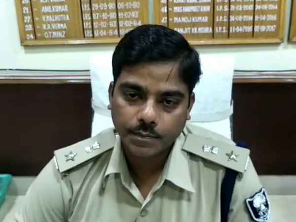senior officer suspended cops for dance with bar girls in begusarai