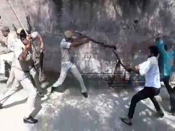 villagers did stone pelting on police who stopped the construction of religious site
