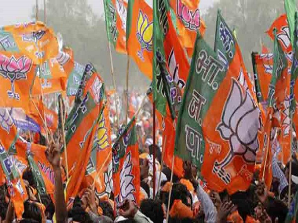 तीसरा मोर्चा केवल कागजों पर 