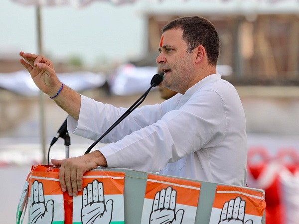 राफेल को लेकर पीएम मोदी पर फिर बोला हमला