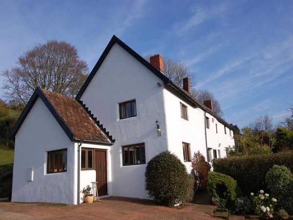 inx media case: ed attached properties worth 54 cr belonging to karti chidambaram