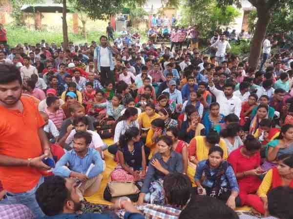 uptet website server down deadline of application submission could be extended