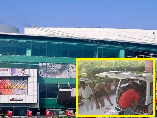 Firing In JHV Mall At Varanasi Many Injured Firing In JHV Mall At Varanasi Many Injured