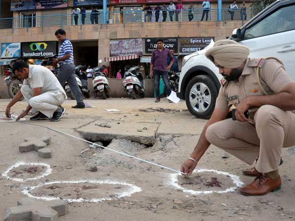 अभी तक 2 दर्जन युवकों का धर्म परिवर्तन करवा चुका है महिपाल अभी तक 2 दर्जन युवकों का धर्म परिवर्तन करवा चुका है महिपाल