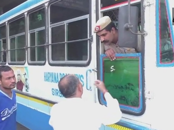 तीन दिनों से ड्राइवर हैं हड़ताल पर