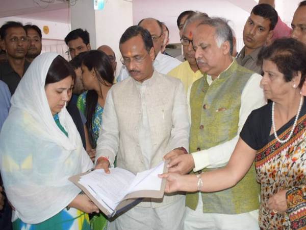 सीएम योगी ने कहा- हम पीड़ित परिवार के साथ