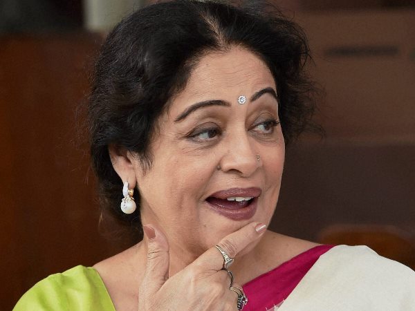 'लड़कियां ही घर में क्यों रहें, लड़के क्यों नहीं'