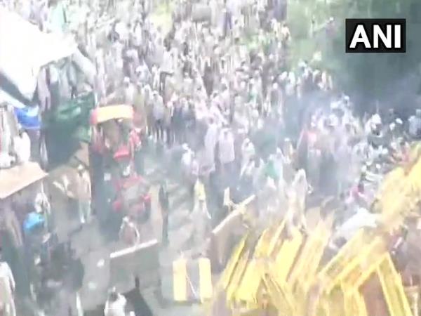 कई किसानों के घायल होने की खबर