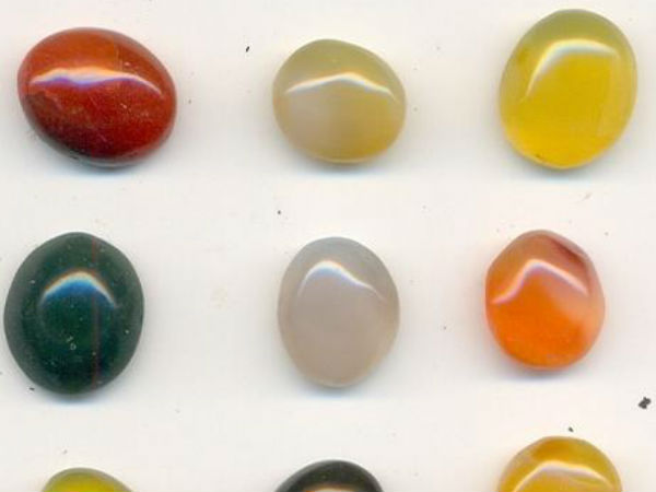 हकीक कई रंगों में पाया जाता है